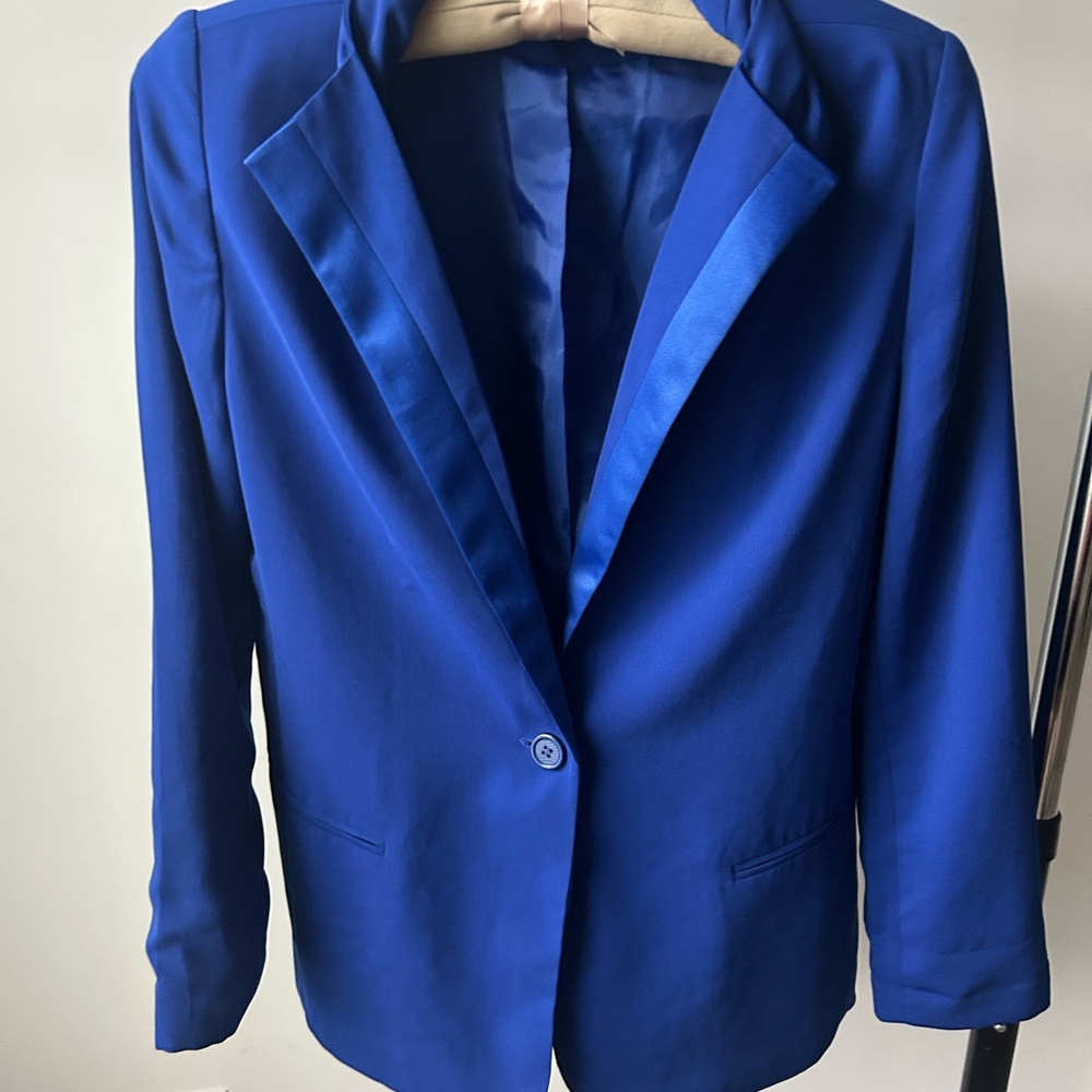 Elegant Blue Women's Blazer